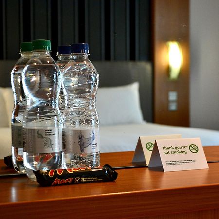 Holiday Inn Manchester - Central Park, An Ihg Hotel Exterior foto